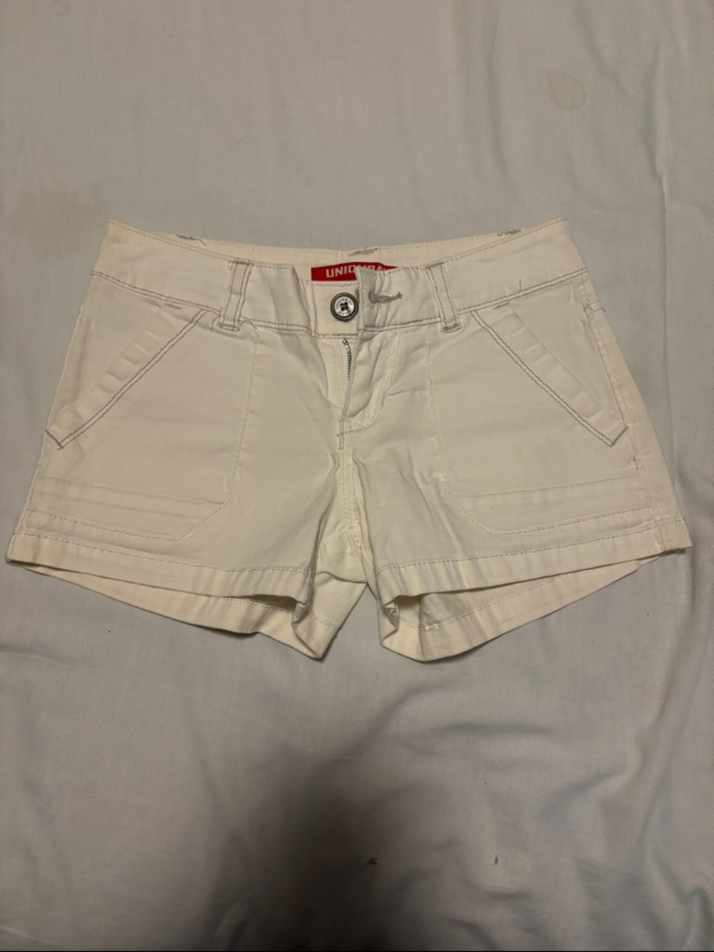 UNIONBAY Women's Cream Utility Stretch Jean Shorts